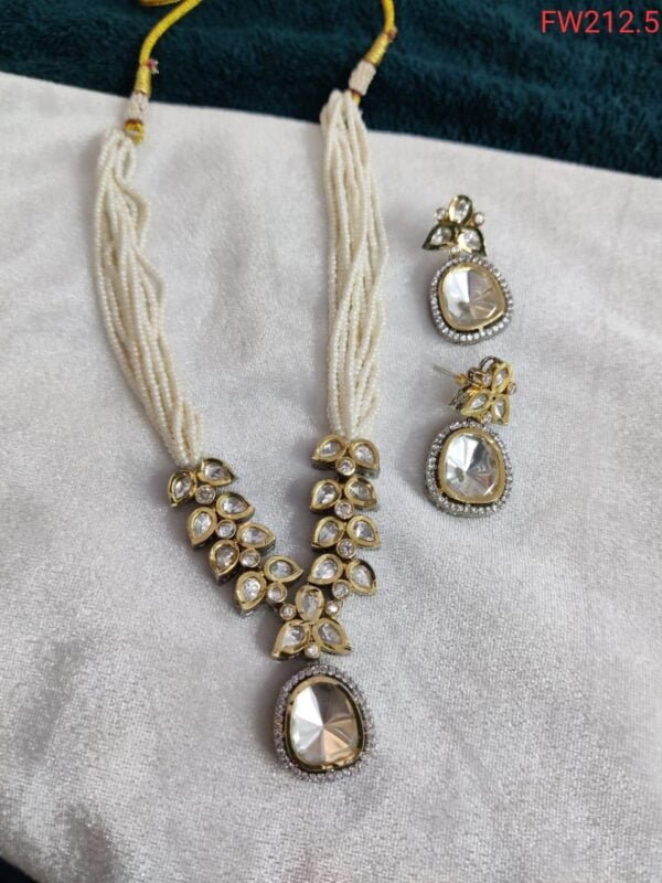 UNCUT PEARL KUNDAN NECKLACE