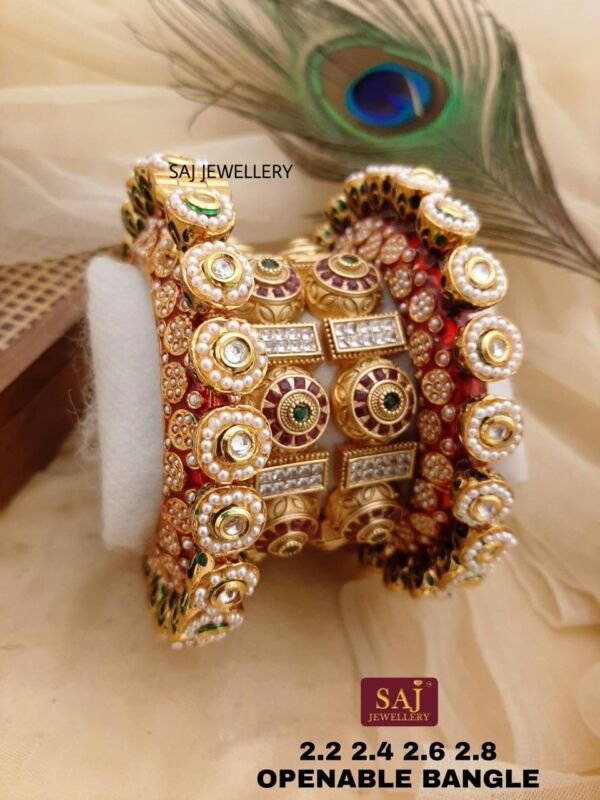 RAJWADA KUNDAN BANGLES