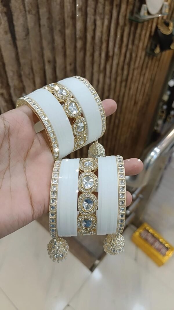 WHITE KUNDAN CHOODA