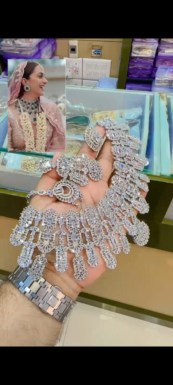 KIARA DAIMOND NECKLACE