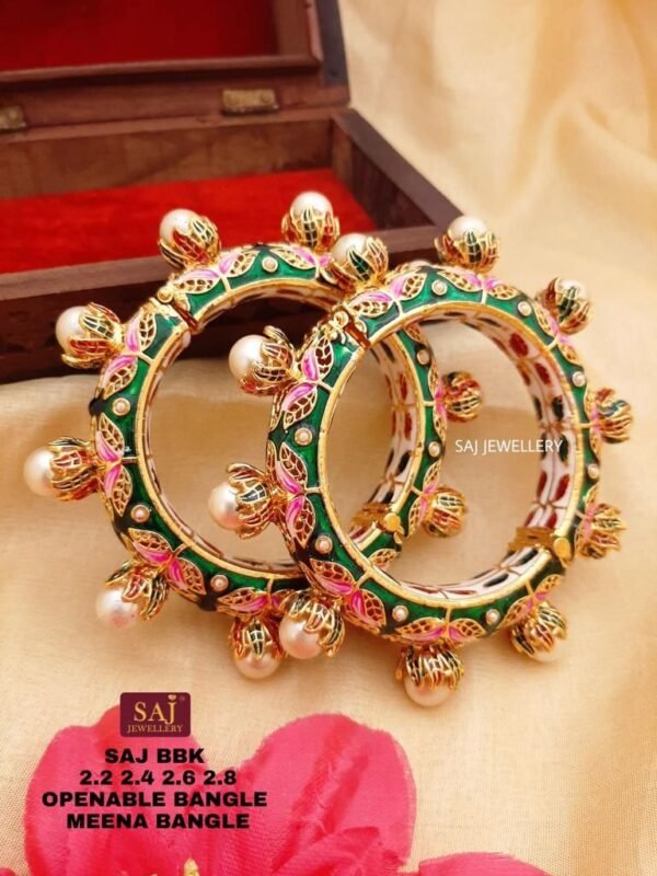 RAJWADA BANGLE