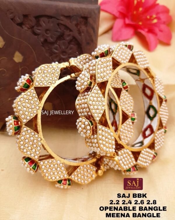 RAJWADA PEARL BANGLE