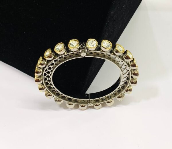 OPENABALE KUNDAN BANGLE