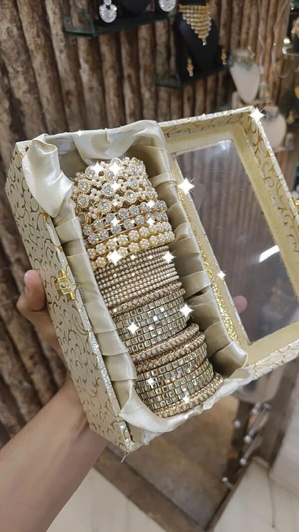 SEVEN SET KUNDAN COMBO BANGLE BOX