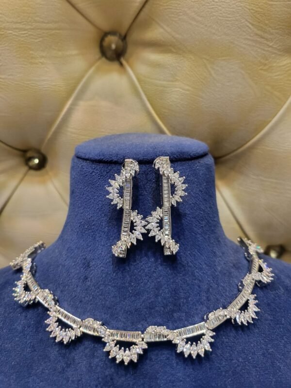 AMERICAN DIAMOND NECKLACE SET
