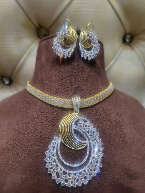 DIAMOND PENDANT SET