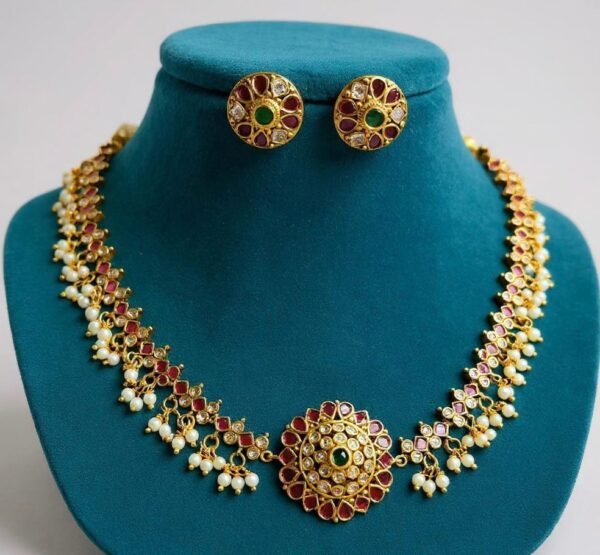 ANTIQUE NECKLACE WITH STUDS