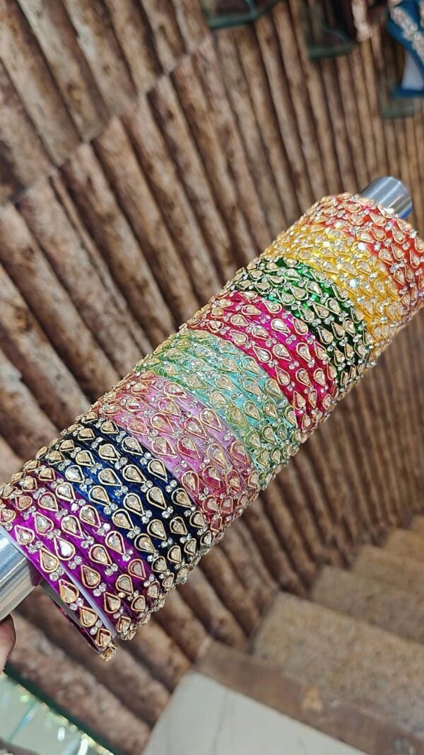 KUNDAN GLASS BANGLE SET
